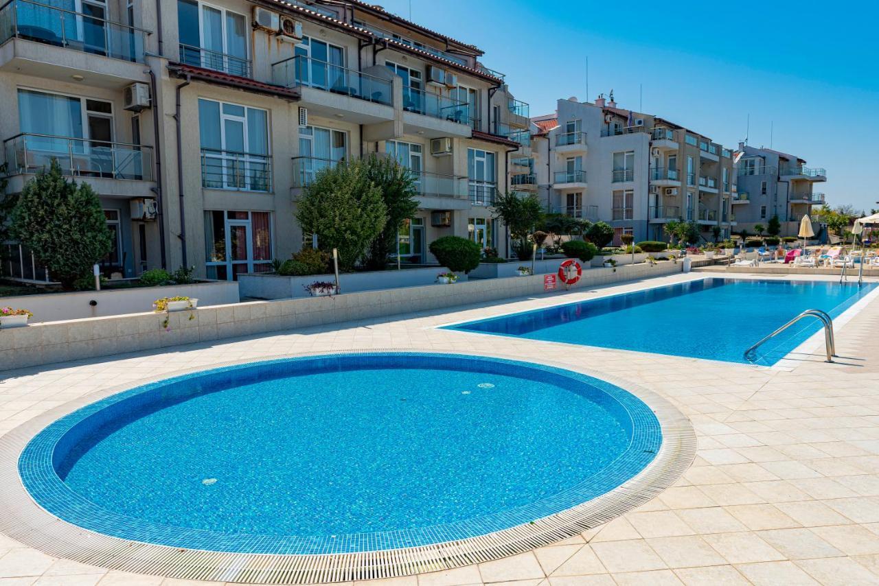 Menada Apolon Apartments ソゾポル エクステリア 写真