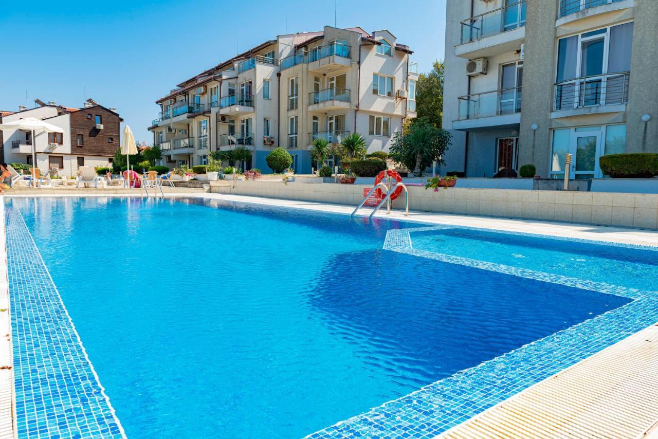 Menada Apolon Apartments ソゾポル エクステリア 写真