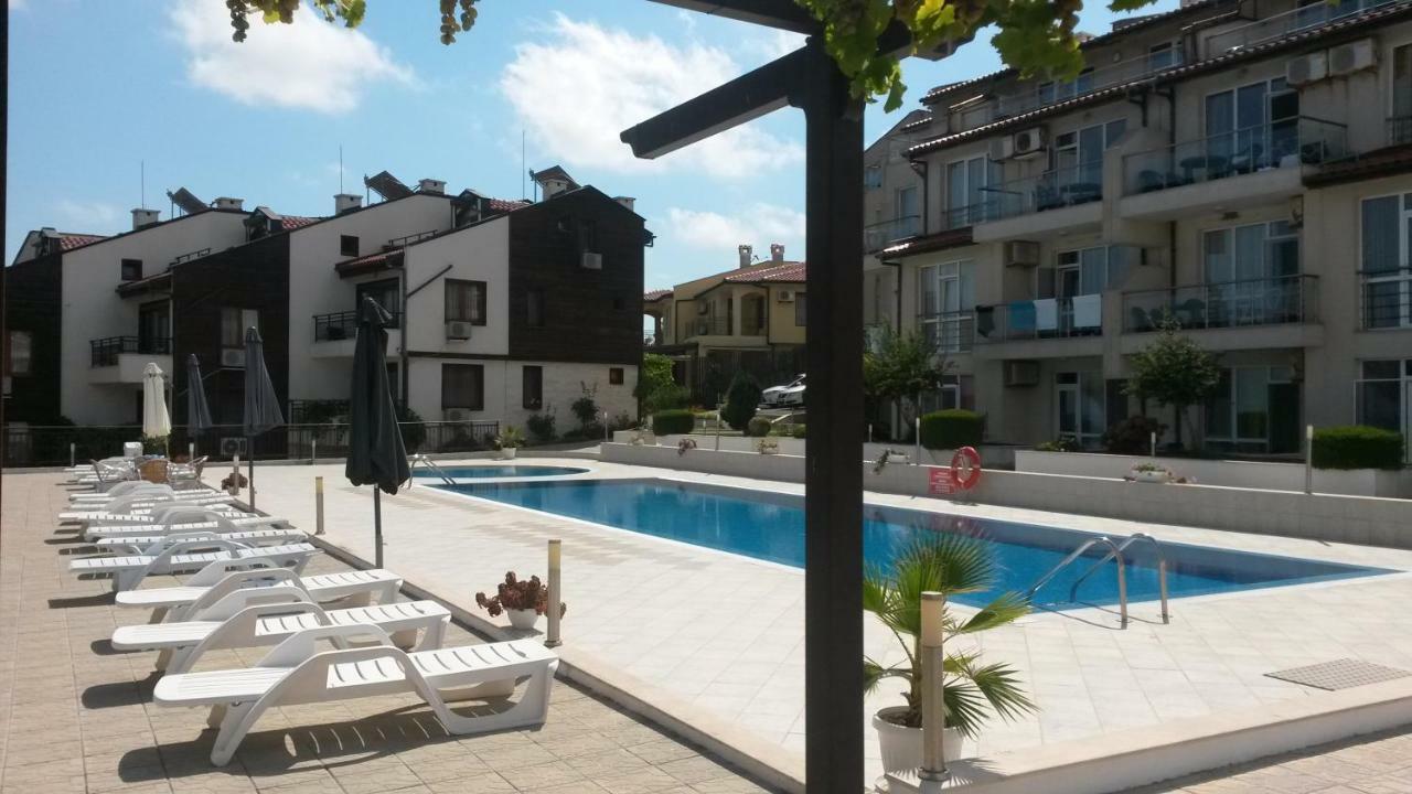 Menada Apolon Apartments ソゾポル エクステリア 写真